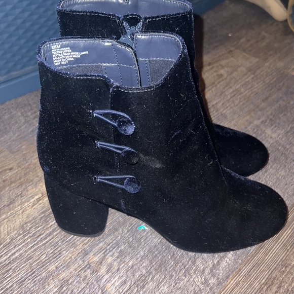 Nine West Khraine Blue Velvet Ankle Booties 8.5 - Picture 2 of 6